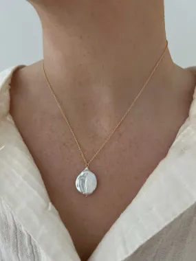 FLOATING PEARL NECKLACE